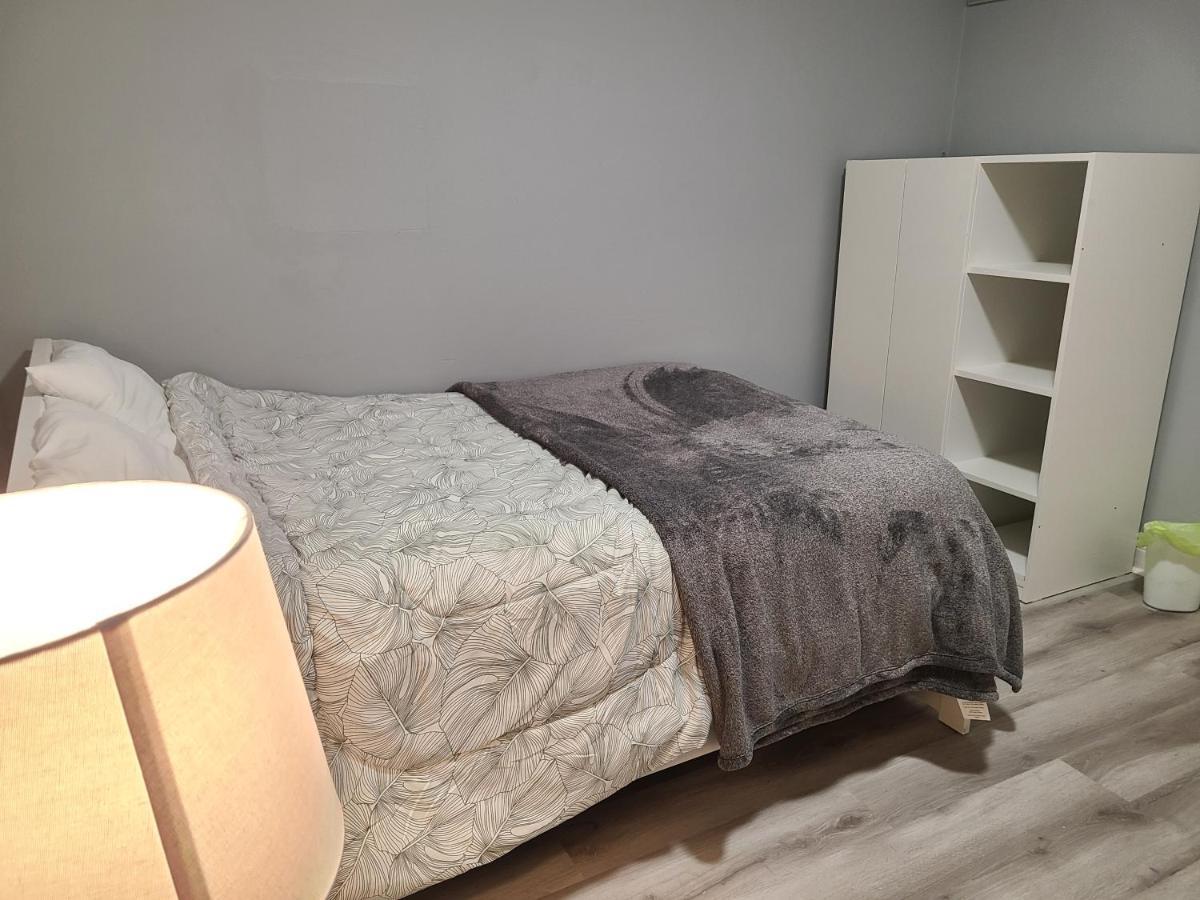 Downtown Ottawa Spacious Room Accommodation المظهر الخارجي الصورة