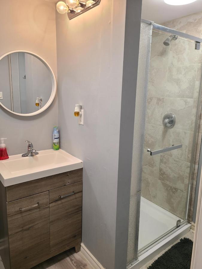 Downtown Ottawa Spacious Room Accommodation المظهر الخارجي الصورة