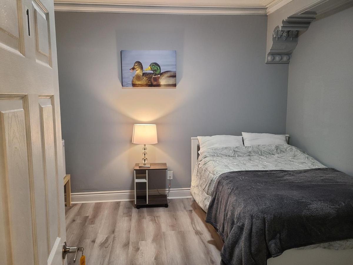 Downtown Ottawa Spacious Room Accommodation المظهر الخارجي الصورة