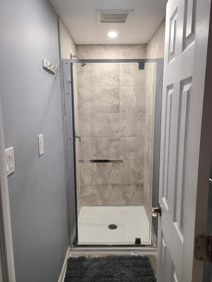 Downtown Ottawa Spacious Room Accommodation المظهر الخارجي الصورة