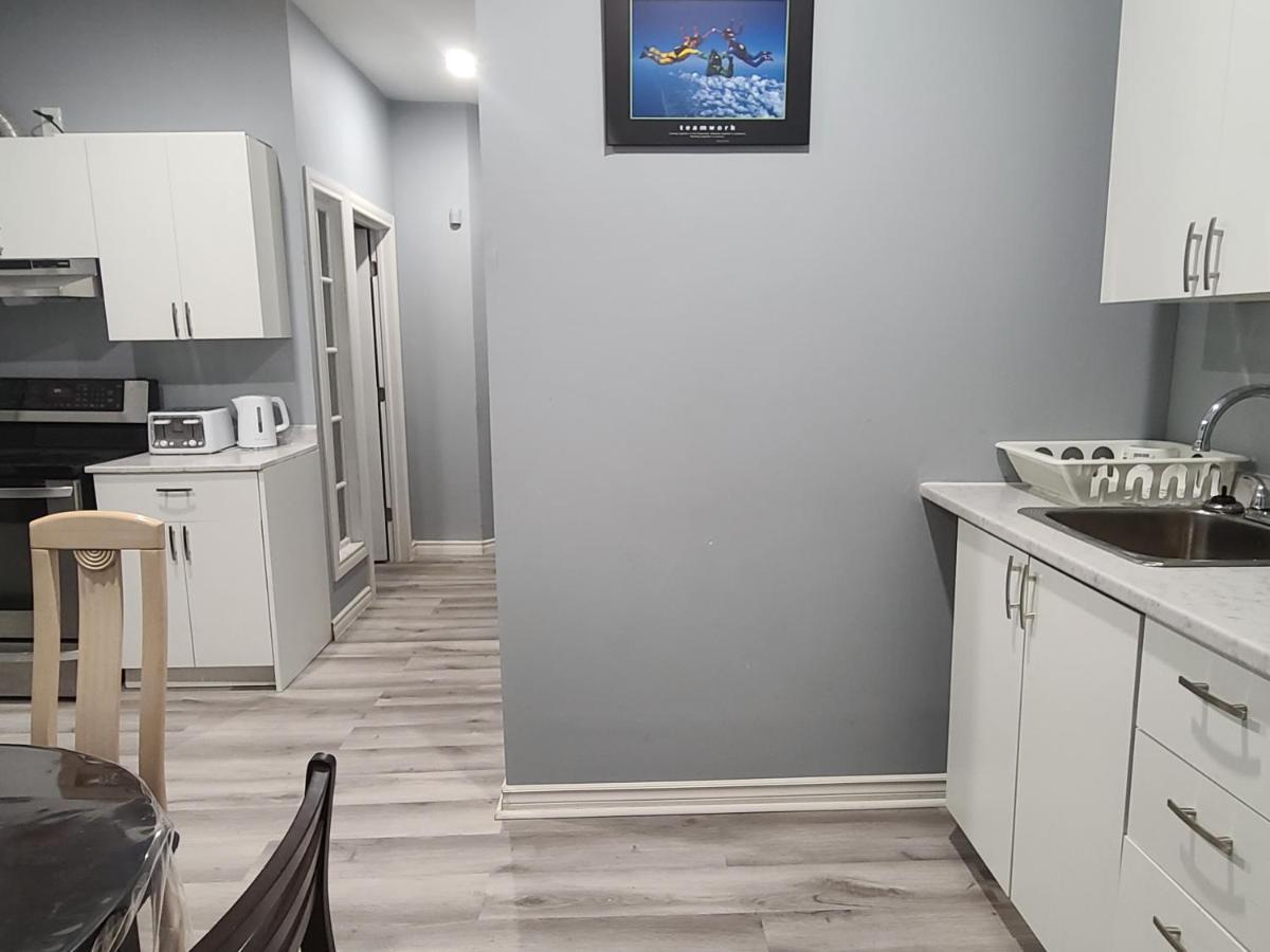Downtown Ottawa Spacious Room Accommodation المظهر الخارجي الصورة